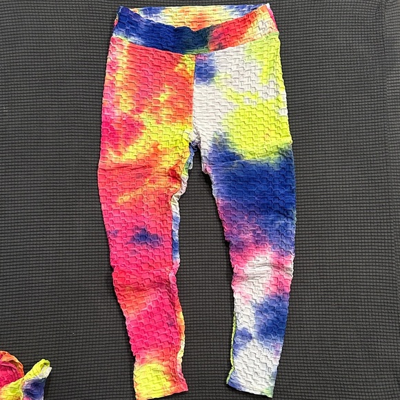 LIMITED TIME $4 ITEM!! Vibrant Tie-Dye Women's Set - Picture 3 of 7